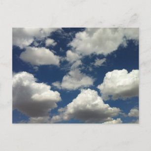 Vackert Blå himmel med Puffy White Clouds Vykort