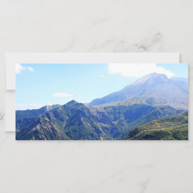 vackert blå himmel och vackert bergslandskap (Framsida)