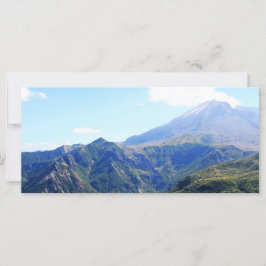 vackert blå himmel och vackert bergslandskap