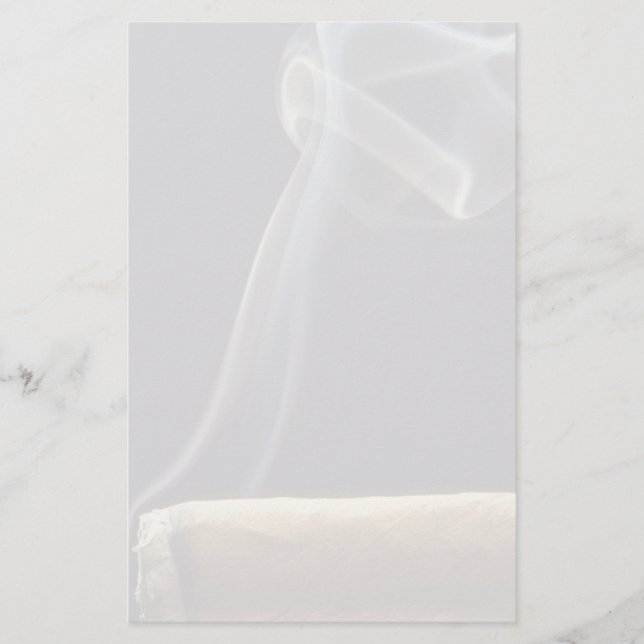 Vackert Cigar med rök Brevpapper (Framsida)