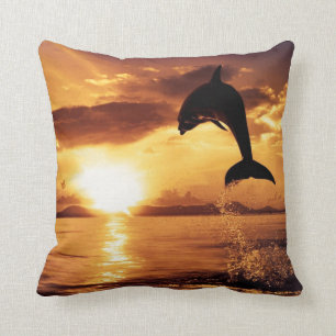 Vackert delfin vid Sunset Dekorativ kudde