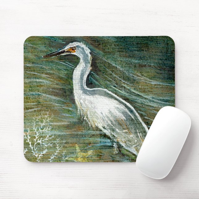 Vackert Egret Shorebird Wading in Vatten Art Musmatta (Beautiful Egret Shorebird Wading In Water Art Mouse Pad from Jenn's Emporium.)