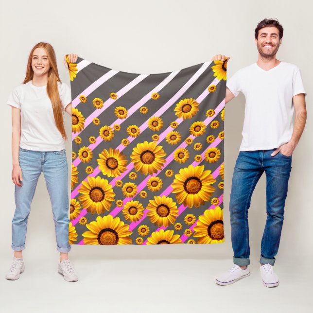 Vackert gula blommor på grått, rosa rand fleecefilt (På plats)