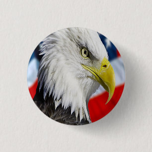 Vackert huvud från Örn och en amerikansk flagga Knapp