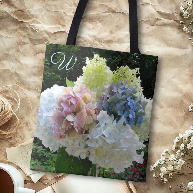 Vackert Hydrangea Bouquet Monogram initial Bag Tygkasse (Skapare uppladdad)
