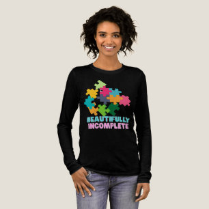 Vackert Ofullständigt Färgglatt Pusselbit T Shirt