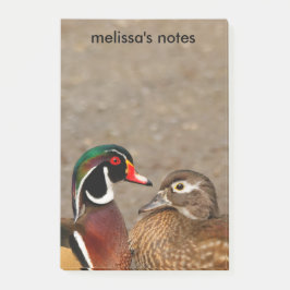 Vackert pekögonblick mellan Wood Anka Post-it Block