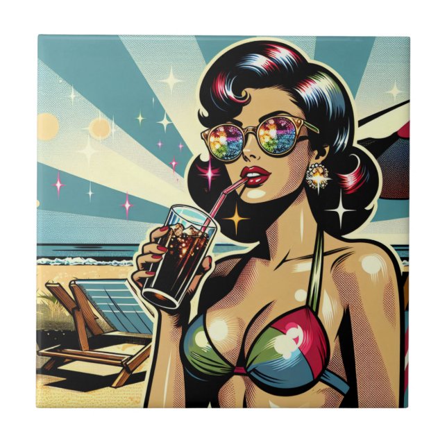 Vackert Pinup Woman med en Cola på Beach Kakelplatta (Framsidan)