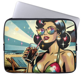 Vackert Pinup Woman med en Cola på Beach Laptop Fodral