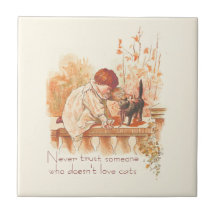 Vackert rödhårigt barn med Kitten Cat-citat