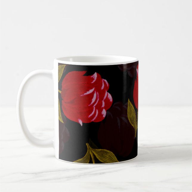 Vackert rött genomskinligt rosbroderimönster kaffemugg (Vänster)