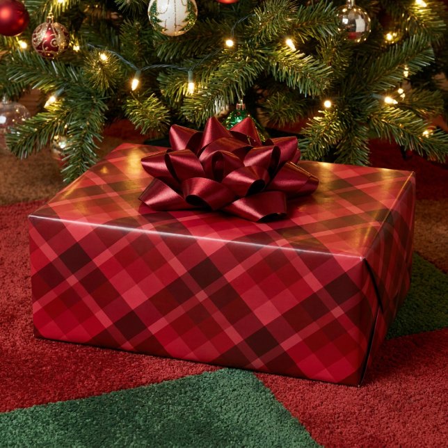 Vackert rött rutmönstrat presentpapper i rubinröd  (Pretty Ruby Red Plaid Pattern Wrapping Paper)