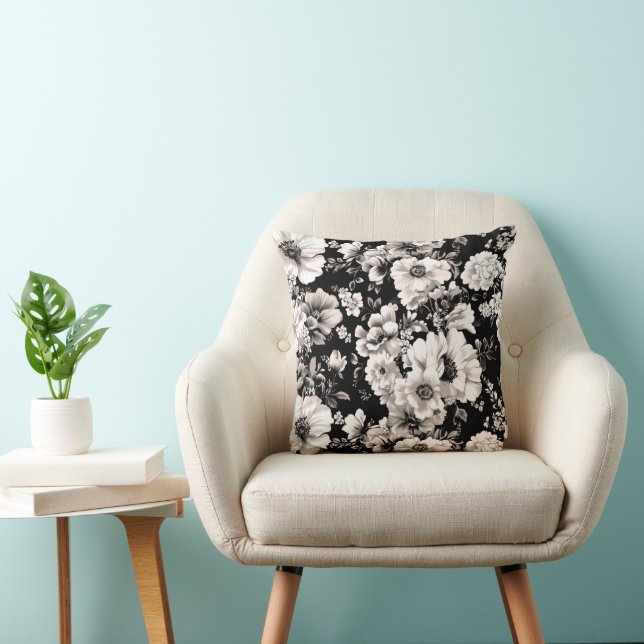 Vackert svart och lätt sepia-blommigt kudde (Stol)