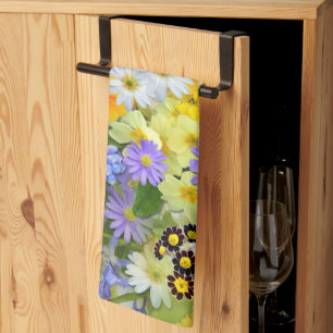 Vackert system med färgblommor. kökshandduk