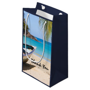 Vackert Tropiskt Beach med Rowboat-Tack