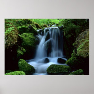 Vackert vattenfall poster