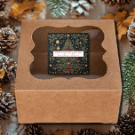 Vackert Vintage jul Träd Ornaments Holly Fyrkantigt Klistermärke<br><div class="desc">Söt julklapp,  "Made Specialfor You"-texten kan ändras till din belåtenhet,  med vintage stil Julgran,  rött båge,  guld-stjärnor,  guld och röda prydnadsföremål och röda hollbär.</div>