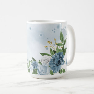 vackra blå blommor grönska  kaffemugg