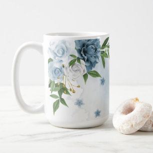 vackra blå blommor grönska kaffemugg