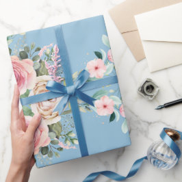 Vackra blommor i blått presentpapper