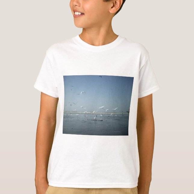 Vackra Cranes som flyger över Vatten Nature's Ball T-shirt (Framsida)
