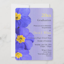 Vackra, eleganta blå trädgårdsblommor examen