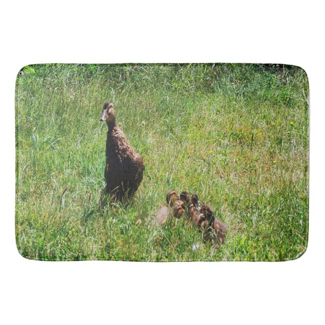 Vackra gräsand-ankungar och mamma..... badrumsmatta (Framsidan)
