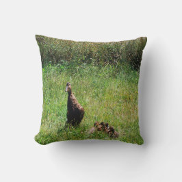 Vackra gräsand-ungar och mamma..... kudde