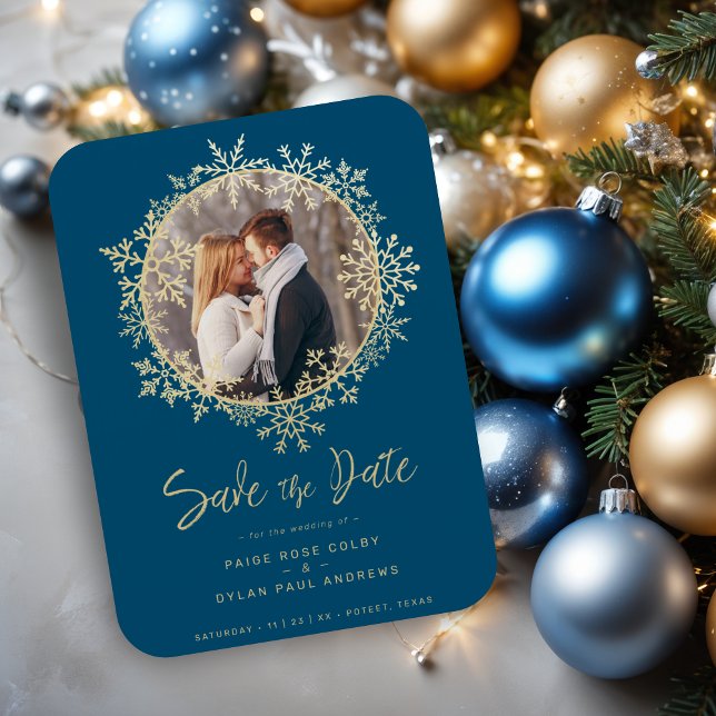 Vackra Guld Snöflingor Krans Foto Ram Bröllop  Magnet (Lovely Gold Snowflakes Wreath Photo Frame Wedding Magnets as a Save the Dates Cards.)