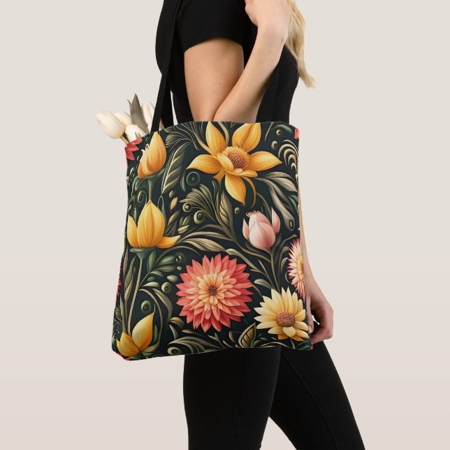 Vackra Gulter och Rosa Flowers i Bloom Tygkasse (Närbild)
