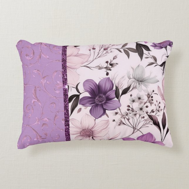Vackra lavender och rosa blommigt prydnadskudde (Framsidan)