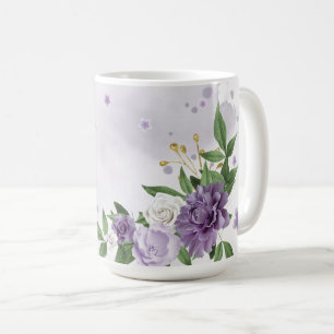 Vackra lila blommor grönska kaffemugg