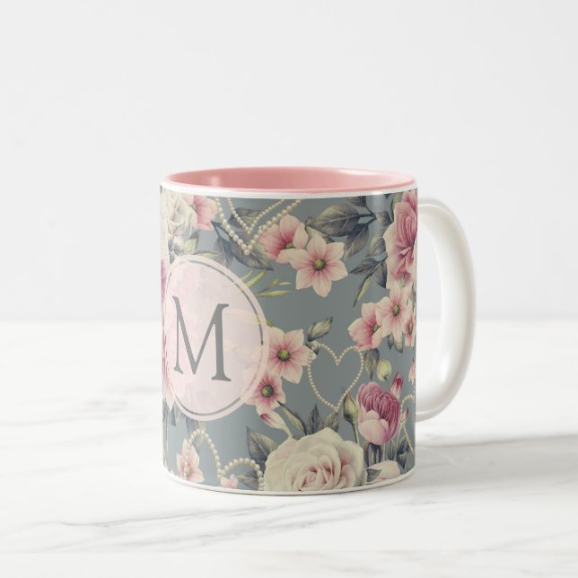 Vackra Rosa Rosor och Pärlhjärtan Monogram Två-Tonad Mugg (Framsida höger)