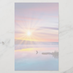 Vackra sommarsolnedgången i sjö brevpapper