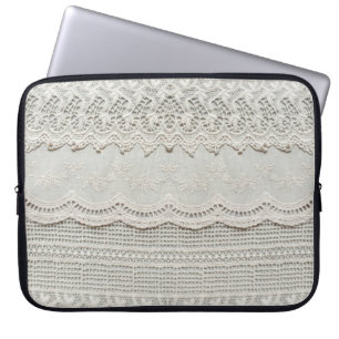 Vackra, subtila, vita lackerade textilier.  laptop fodral
