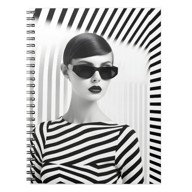 Vackra svarta och vita kvinnor Art Porträtt Anteckningsbok (Framsidan)