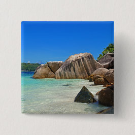 Vackra Tropiska havet med Rocky Beach Knapp