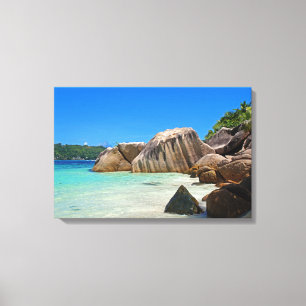 Vackra Tropiska havet med Sten täckt Kusten Canvastryck