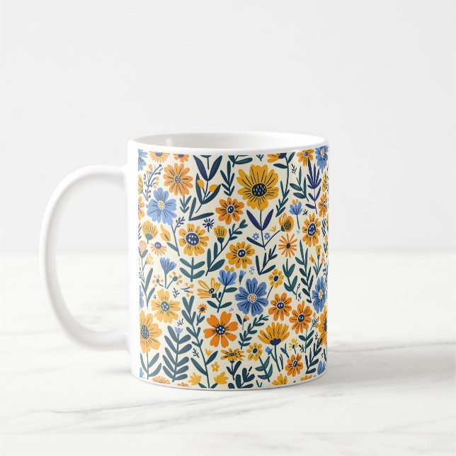 Vackra vår gula blå flickiga vildblommor kaffemugg (Vänster)