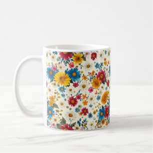Vackra vårfärgglada snygga flickiga vildblommor kaffemugg