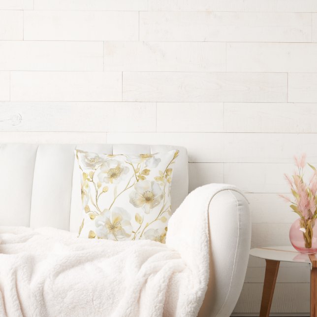 Vackra vita blommor i guld  kudde (Soffa)