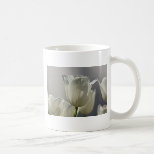 Vackra vita vår tulpaner kaffemugg (Höger)