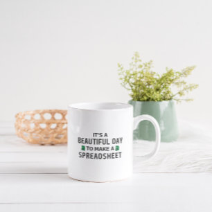 Vacksam dag för ett tvåtonshafé i mugg