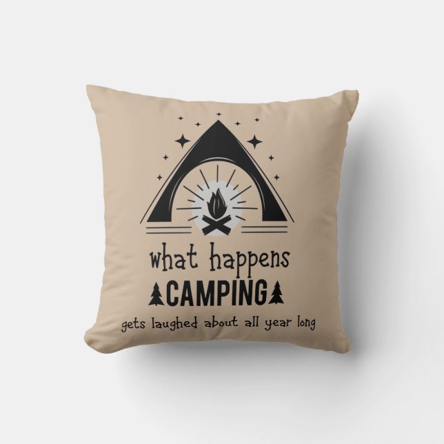 Vad händer Camping Roligt Camper Quote Kudde (Framsida)