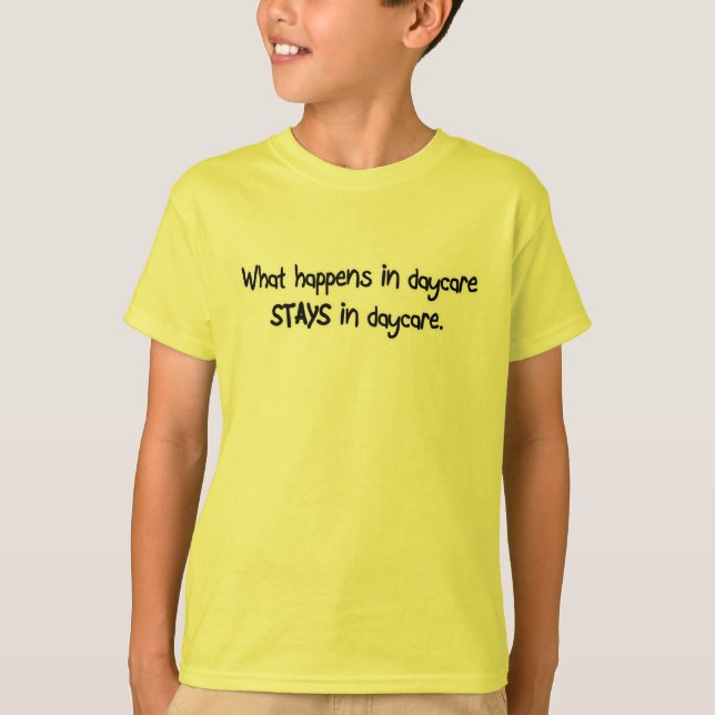 Vad händer i DaycareSTAG i Daycare T Shirt (Framsida)
