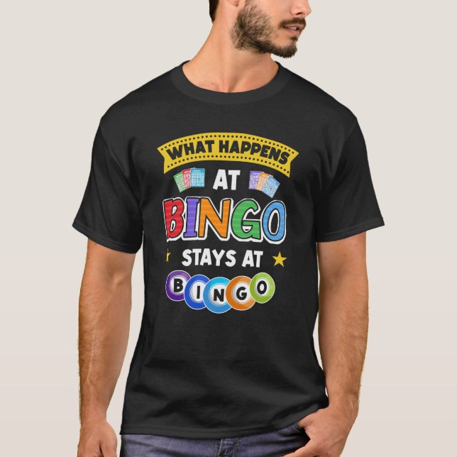 Vad händer på Bingo-basen vid Bingo Player-spelet  T Shirt (Framsida)