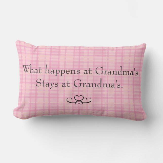 Vad händer på Grandmas Dekorativ kudde? Lumbarkudde (Framsida)