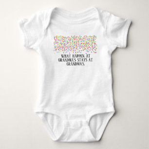 vad händer på mormor hus t shirt
