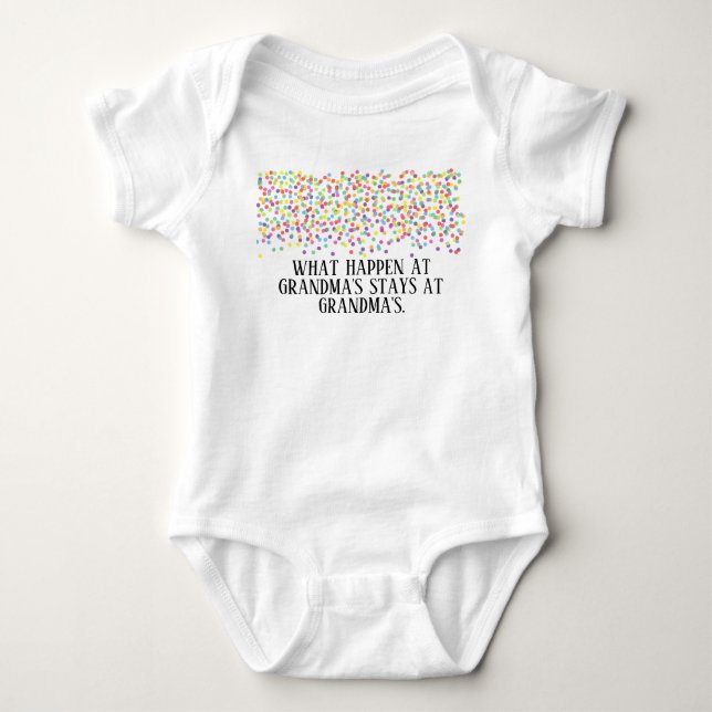 vad händer på mormor hus t shirt (Framsida)