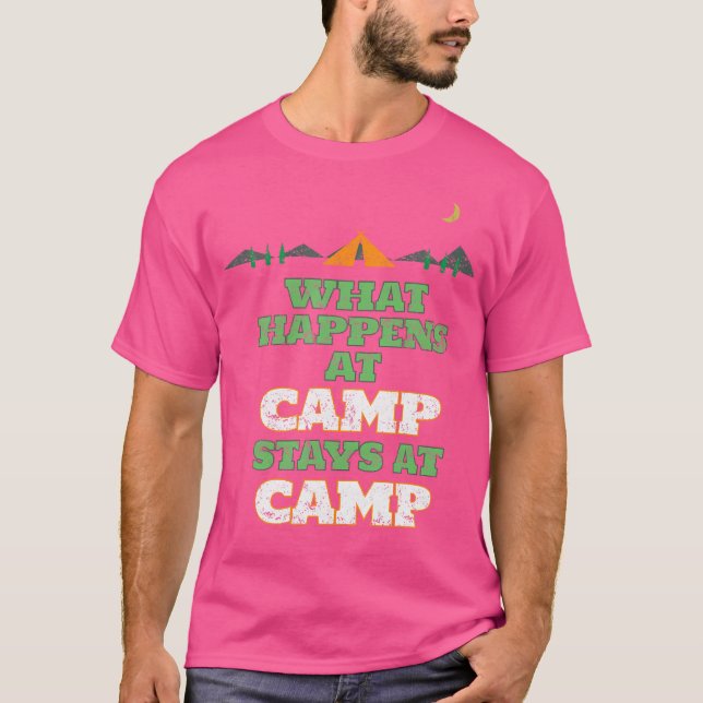Vad händer vid Camp Stays på Camp Funny Camper Ca? T Shirt (Framsida)